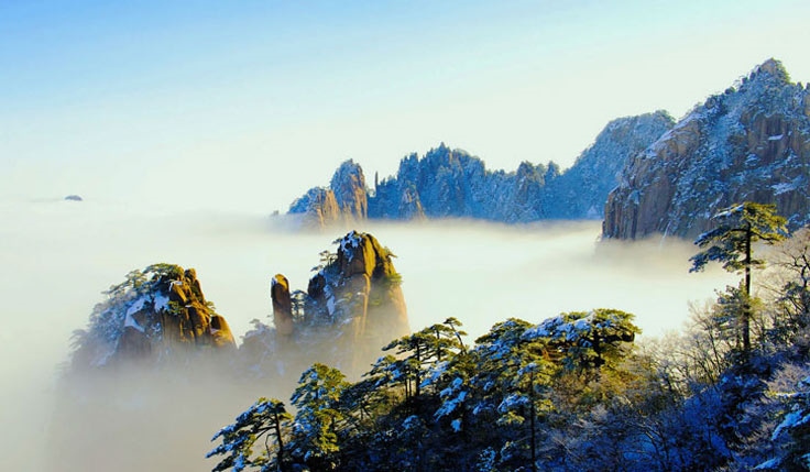 Mount Huangshan Hiking Tour 