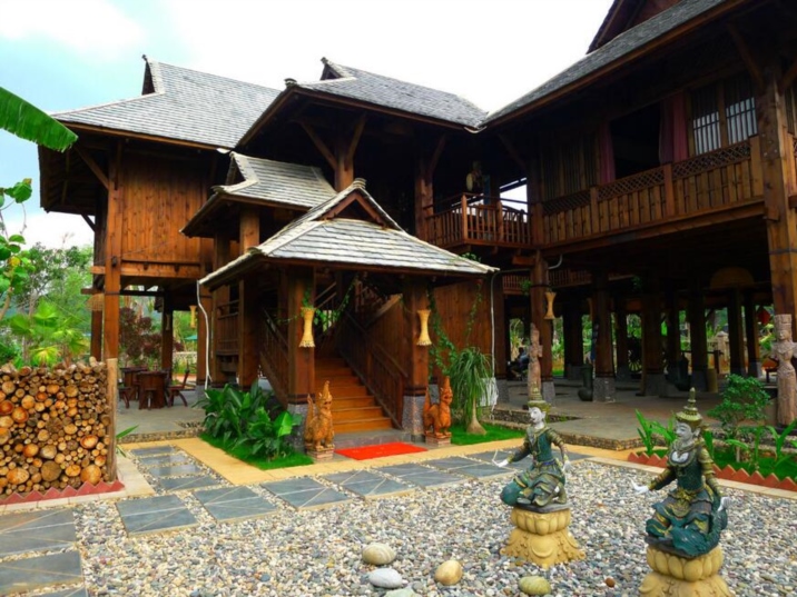 Bamboo Buildings of the Dai Ethnics