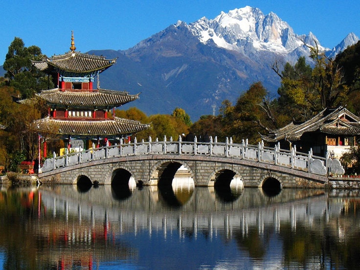 Yunnan Minority Little Girl