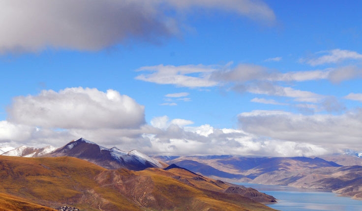 Yamdrok Tso Lake