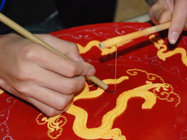 Lacquer Thread Sculpture