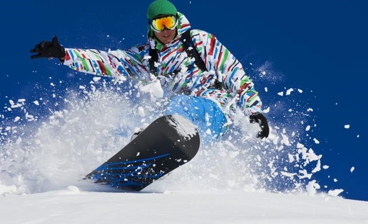 The world's largest indoor skiing resort opened in Shanghai